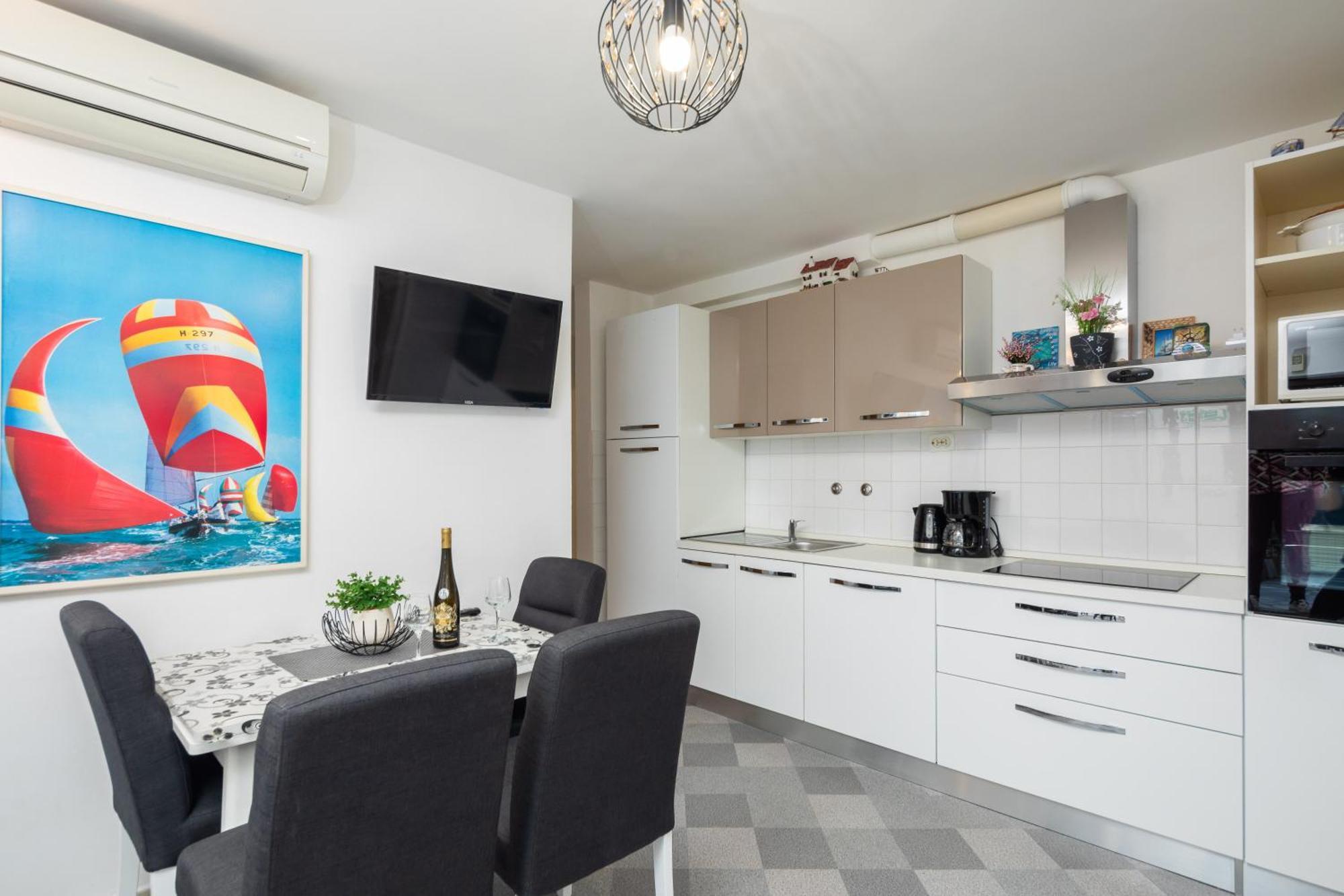Urban Edge - Beach Apartments Omis Ngoại thất bức ảnh